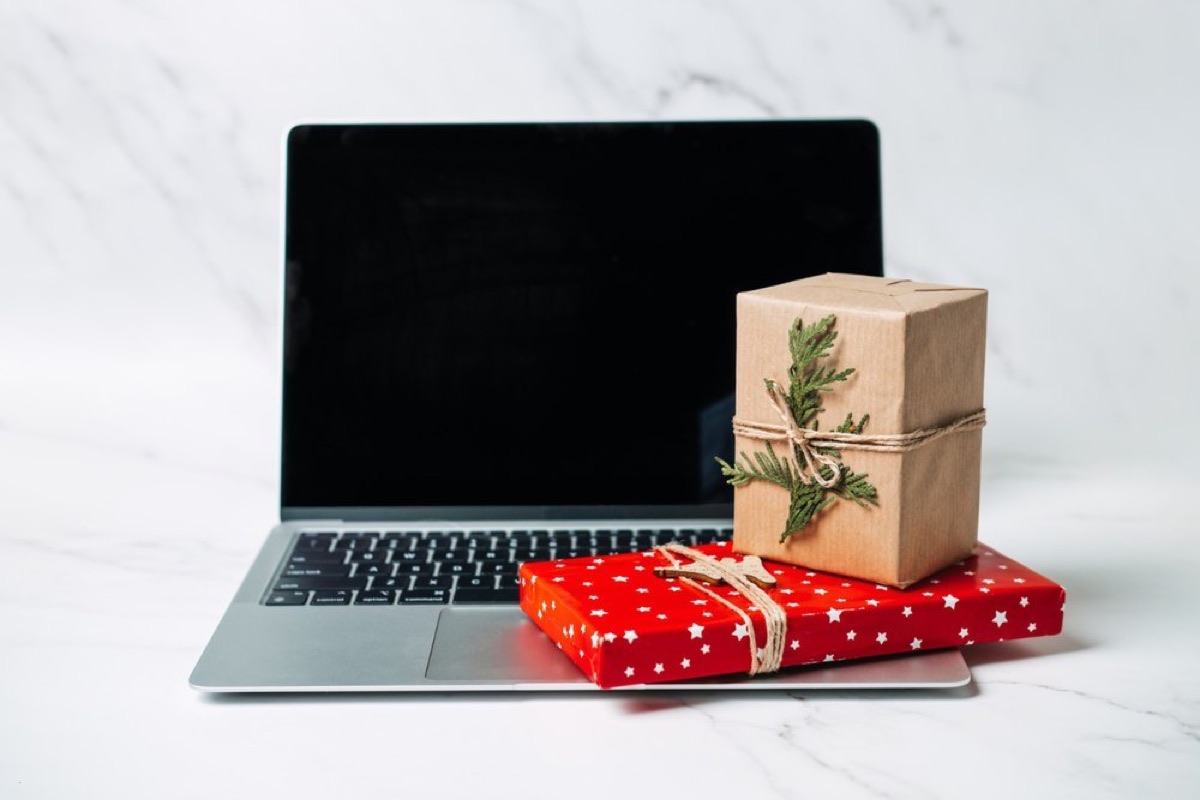 flying with wrapped gifts why tsa may unwrap them