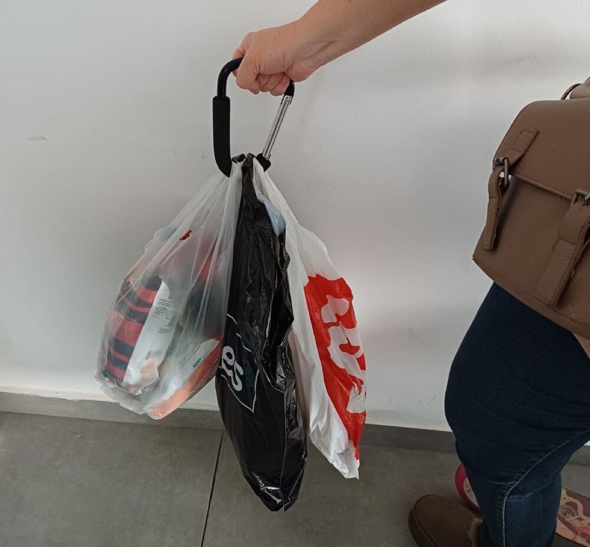  A carabiner turns your bag into a versatile carry-all for any situation!